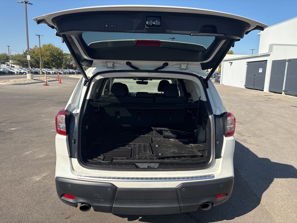 2022 Subaru Ascent Limited photo 8