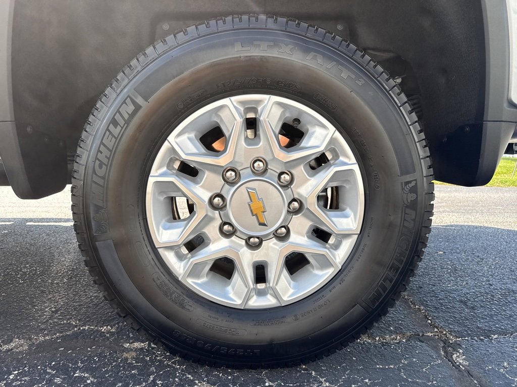 2025 Chevrolet Silverado 3500HD LTZ photo 11