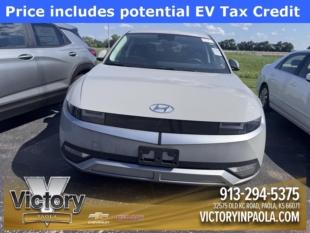 Used 2022 Hyundai IONIQ 5 SE with VIN KM8KMDAF7NU048355 for sale in Paola, KS