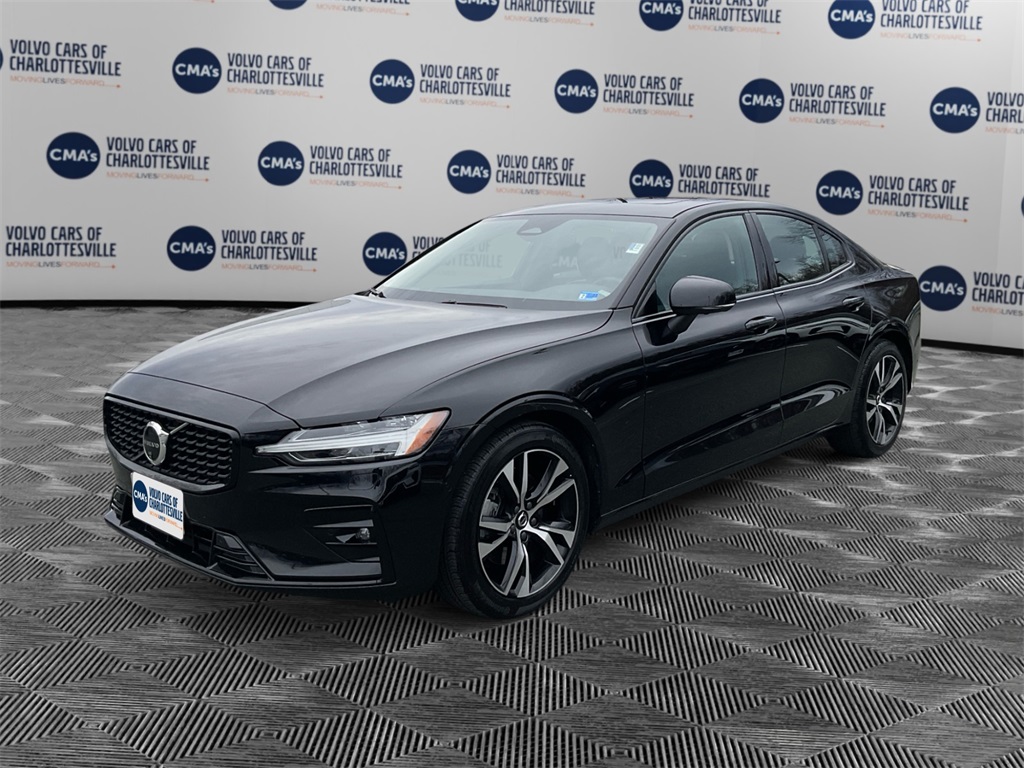 2025 Volvo S60 Plus