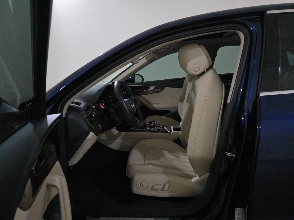 2022 Audi A4 40 Premium photo 3