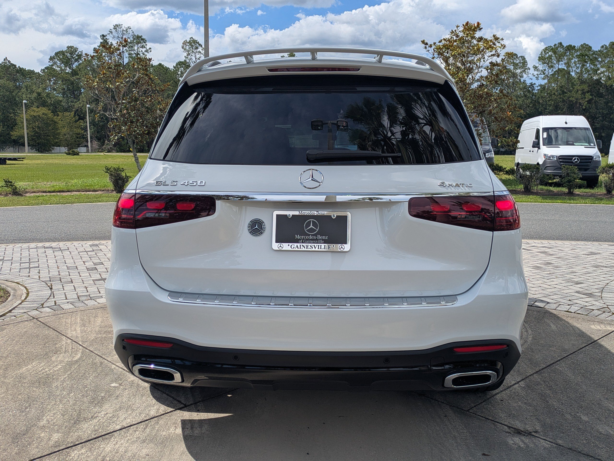 2025 Mercedes Benz GLS 450 4MATIC photo 6