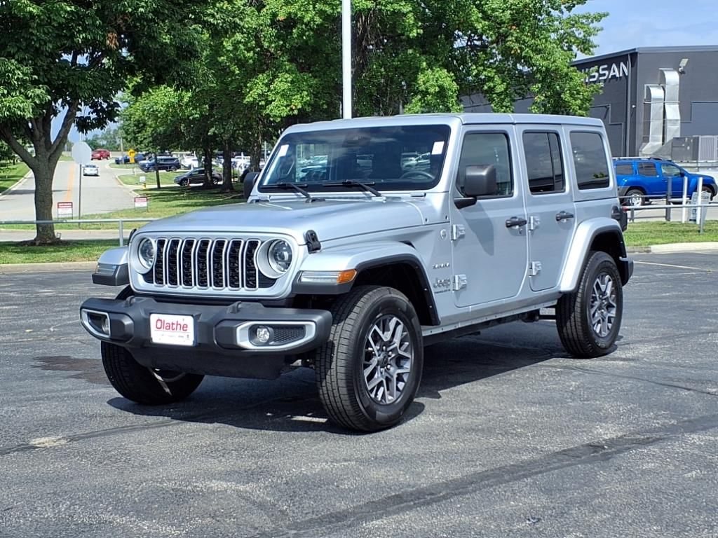 Used 2024 Jeep Wrangler 4-Door Sahara with VIN 1C4PJXEN0RW171897 for sale in Kansas City