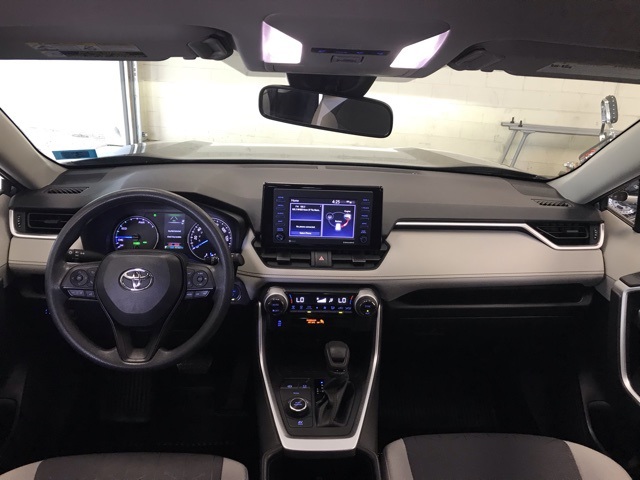 2022 Toyota RAV4 Hybrid XLE photo 16