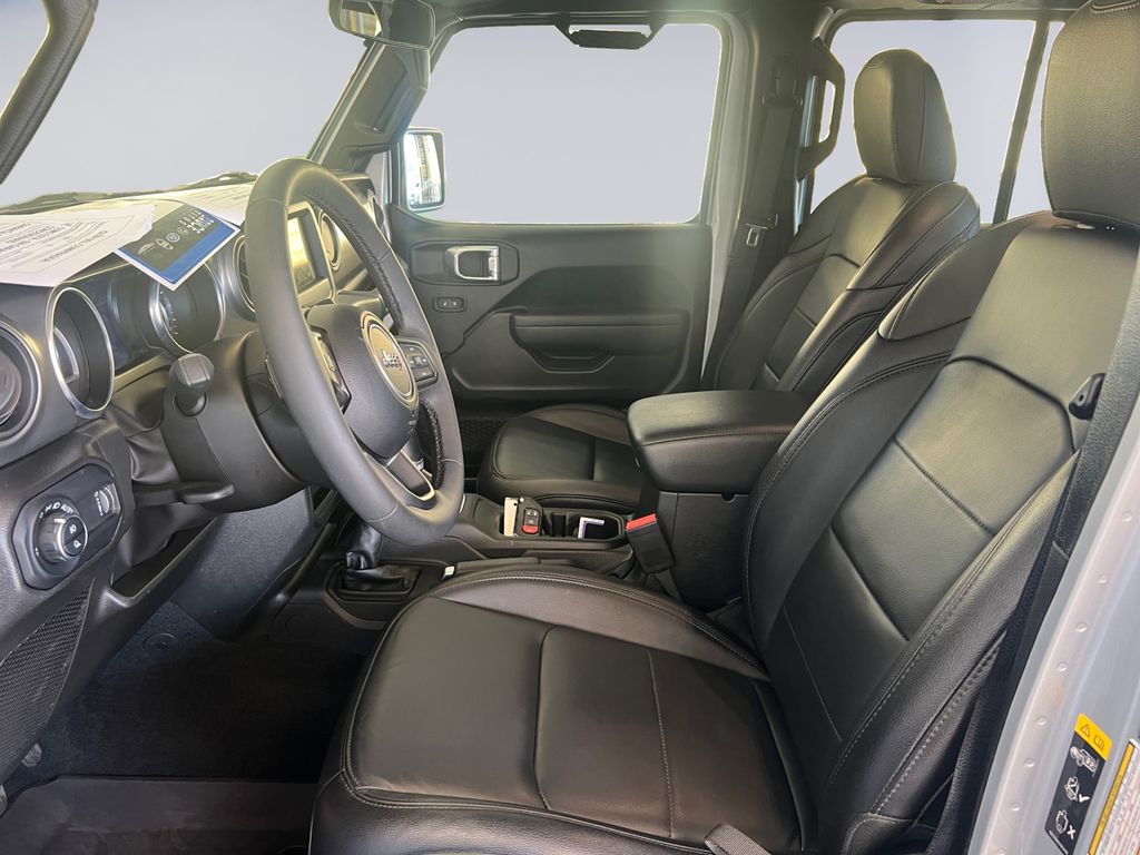 2023 Jeep Gladiator Willys photo 10