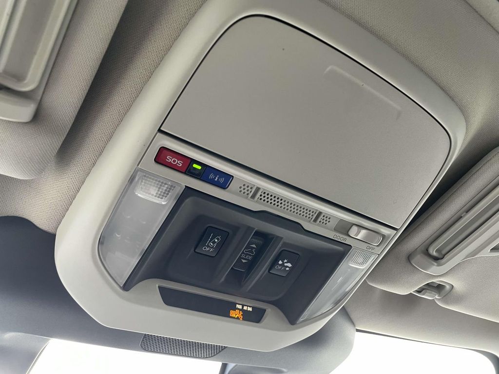 2024 Subaru Forester Touring photo 19