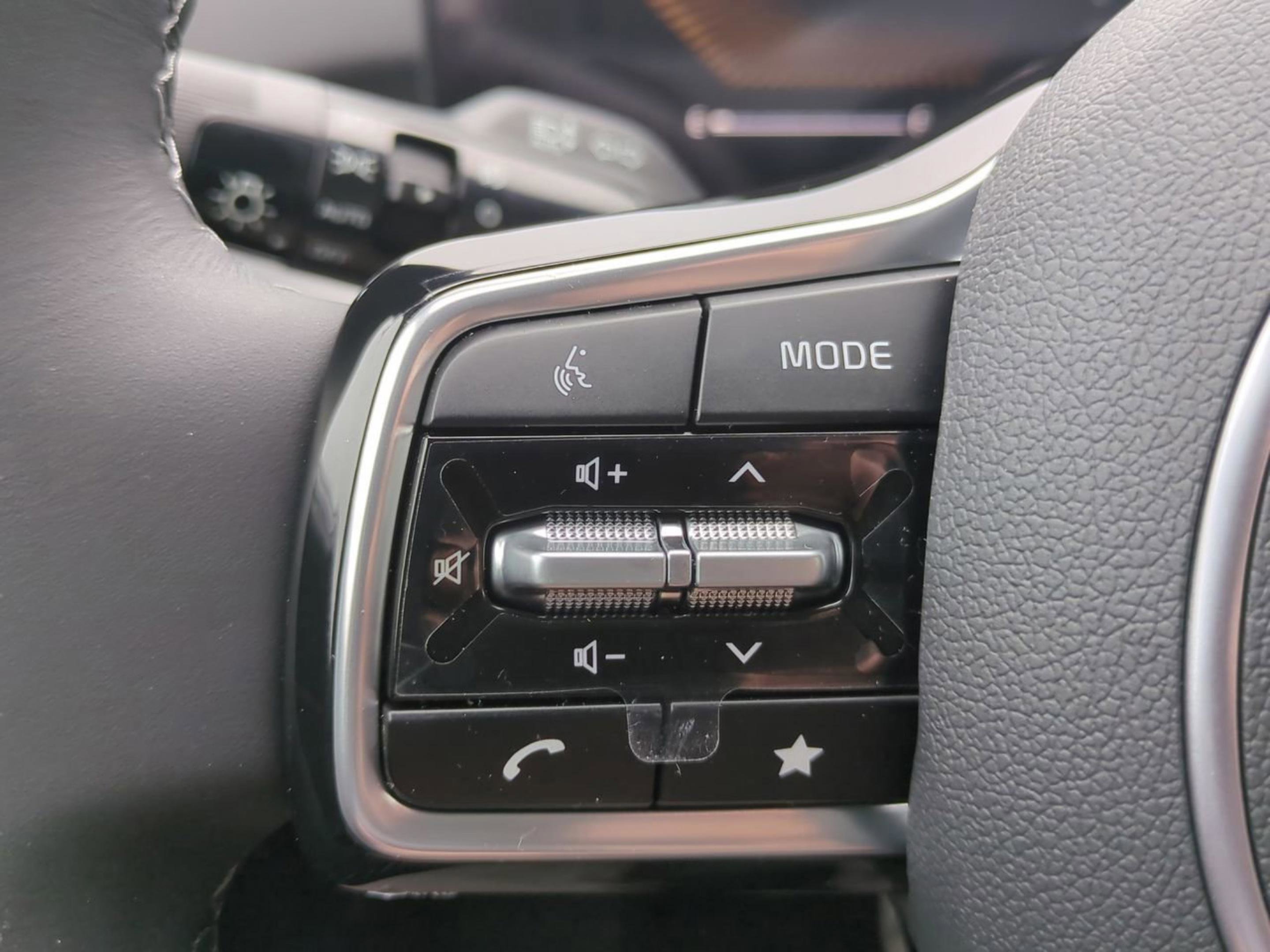 2025 Kia Sorento EX photo 29
