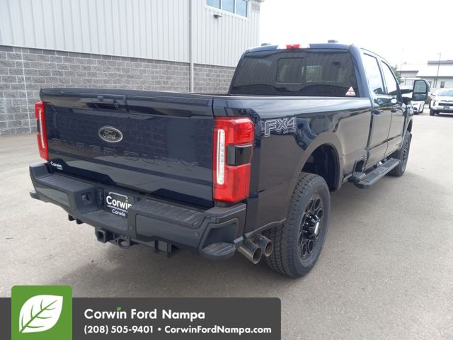 2025 Ford F-250 Lariat photo 3