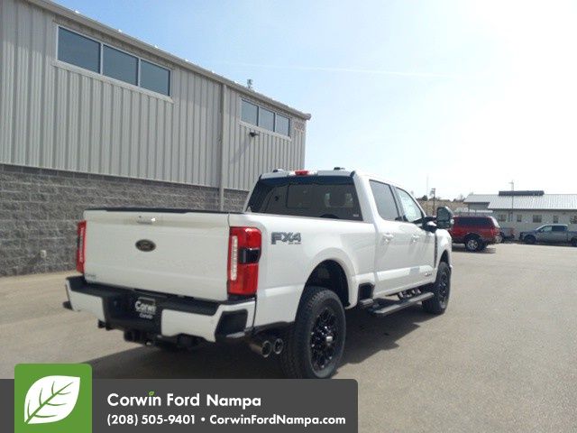 2025 Ford F-350 Lariat photo 2