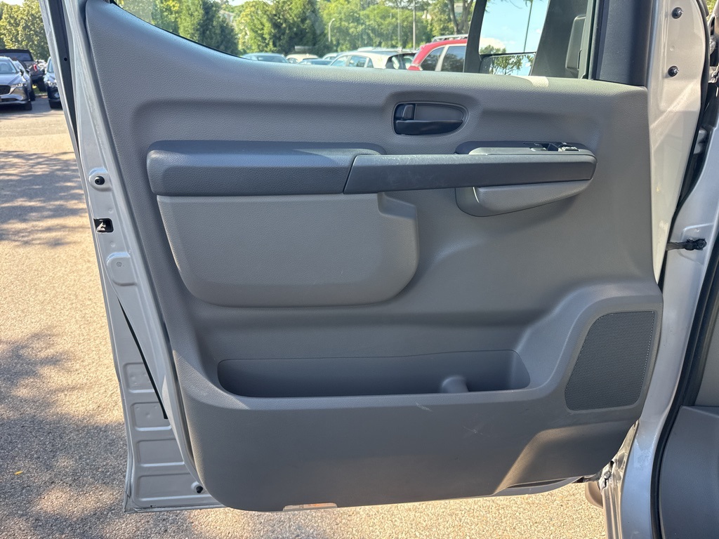 2018 Nissan NV3500 photo 20