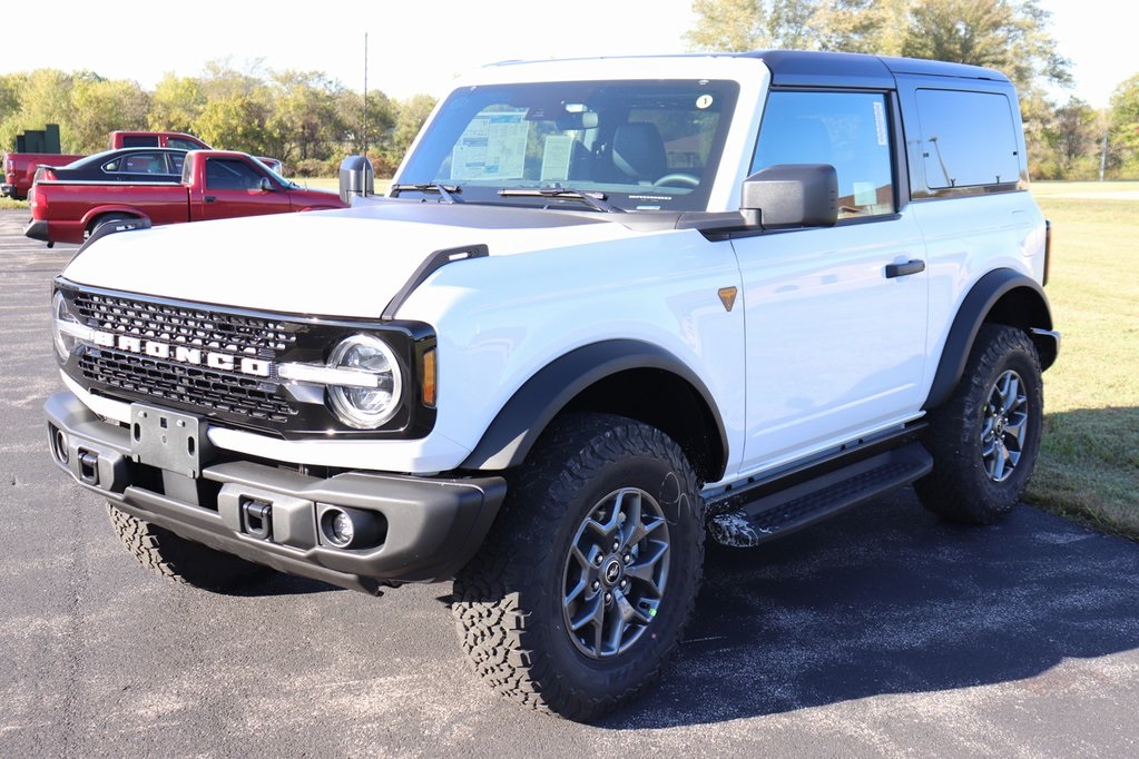 2025 Ford Bronco Badlands photo 2