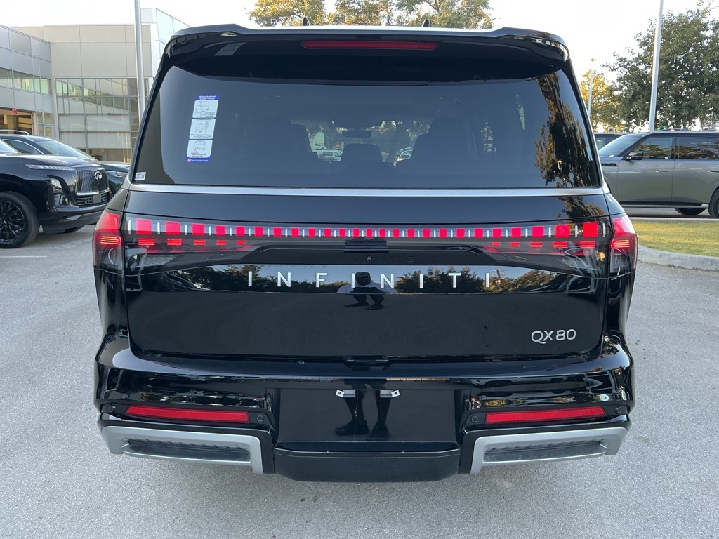 2025 Infiniti QX80 Luxe photo 4