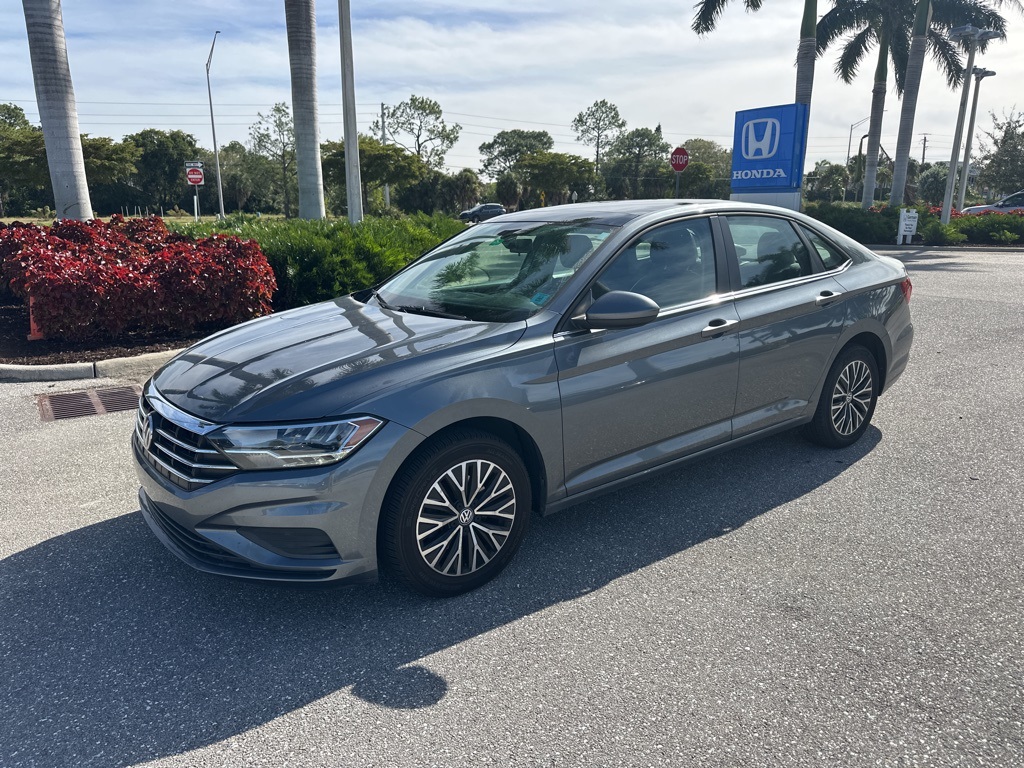 2019 Volkswagen Jetta SE's photo
