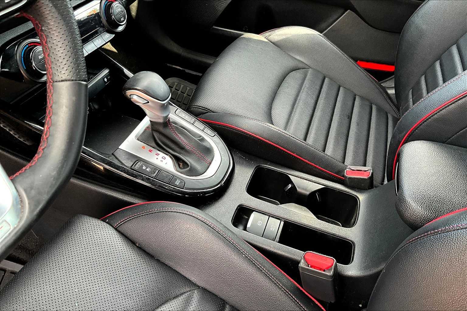 2023 Kia Forte GT photo 15