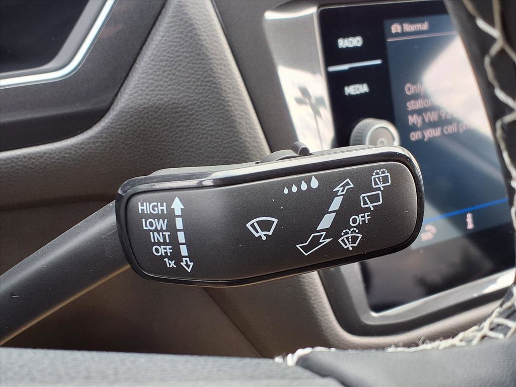 2022 Volkswagen Tiguan SE photo 28