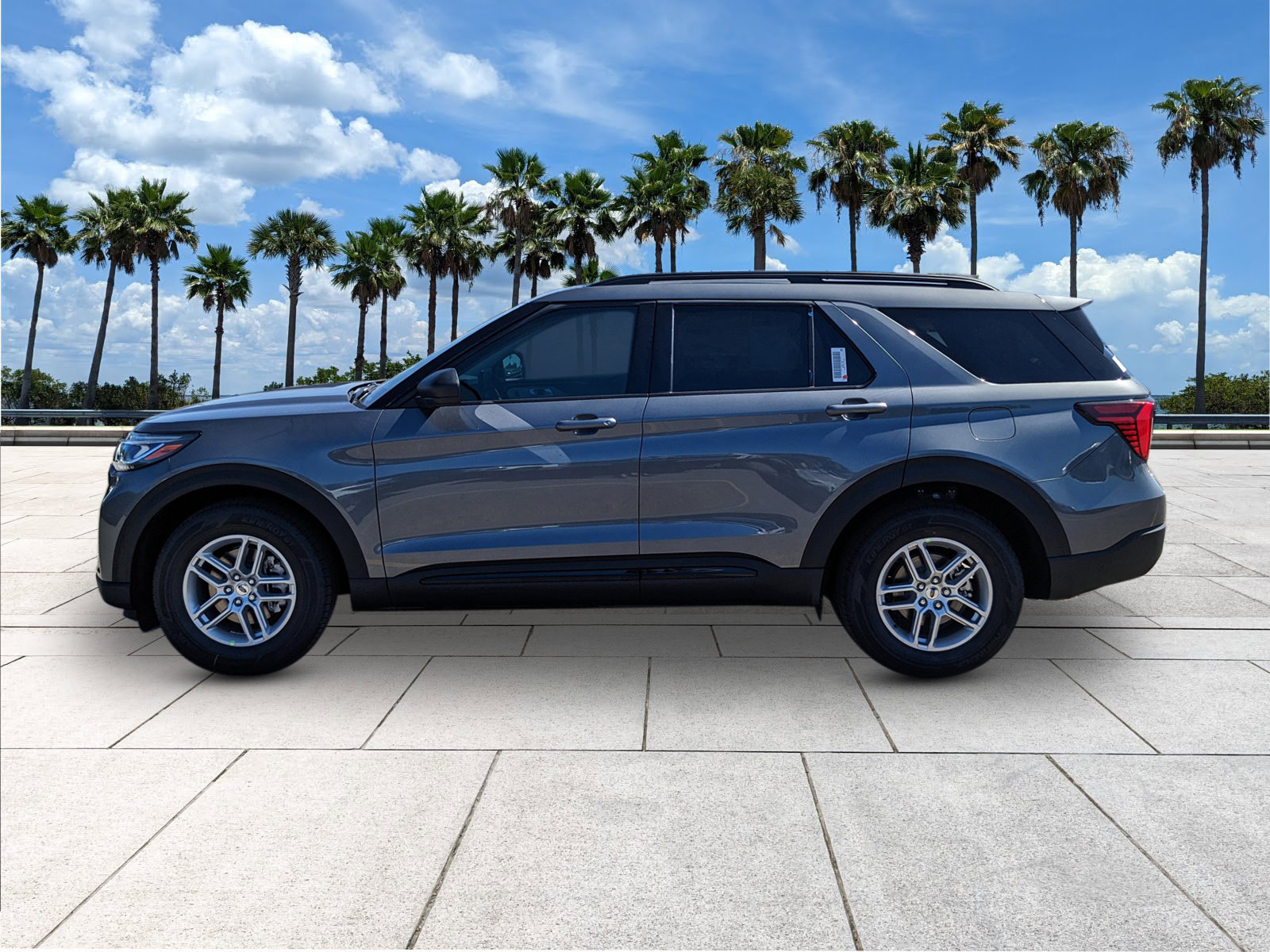 2026 Ford Explorer photo 3
