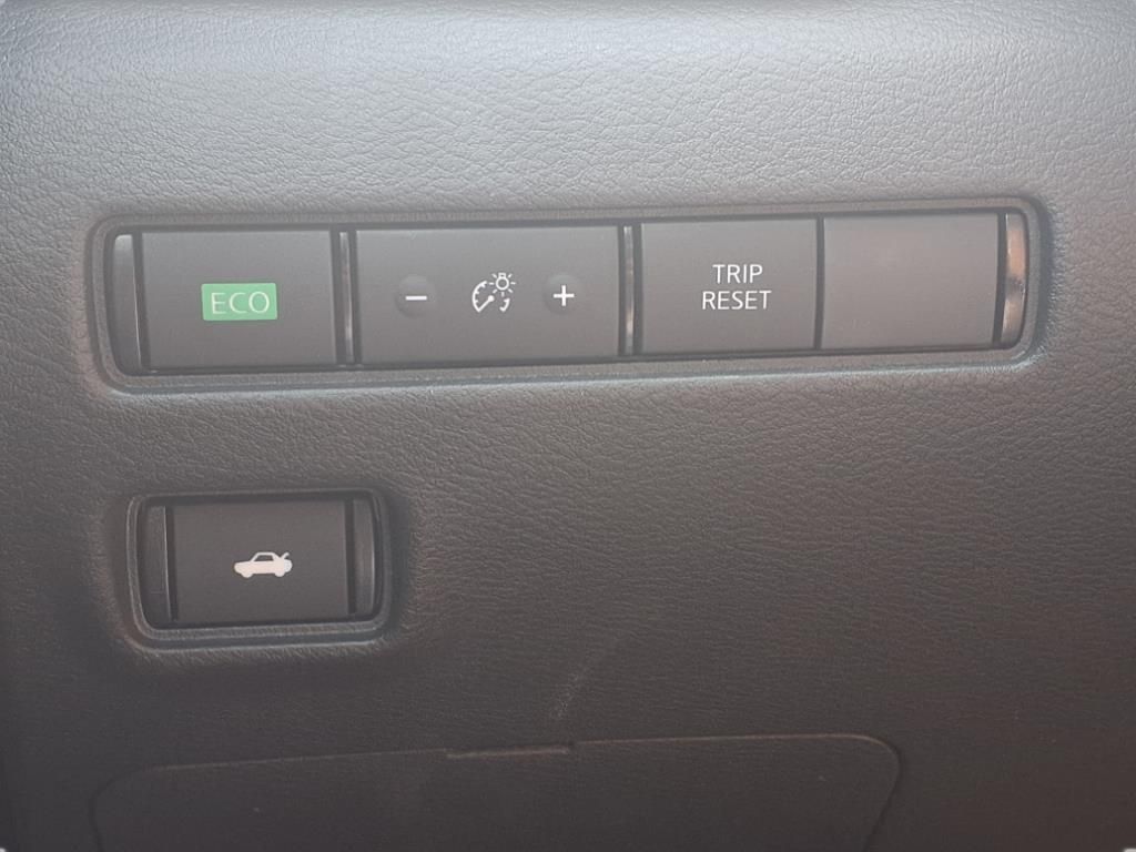 2025 Nissan Sentra SV photo 8