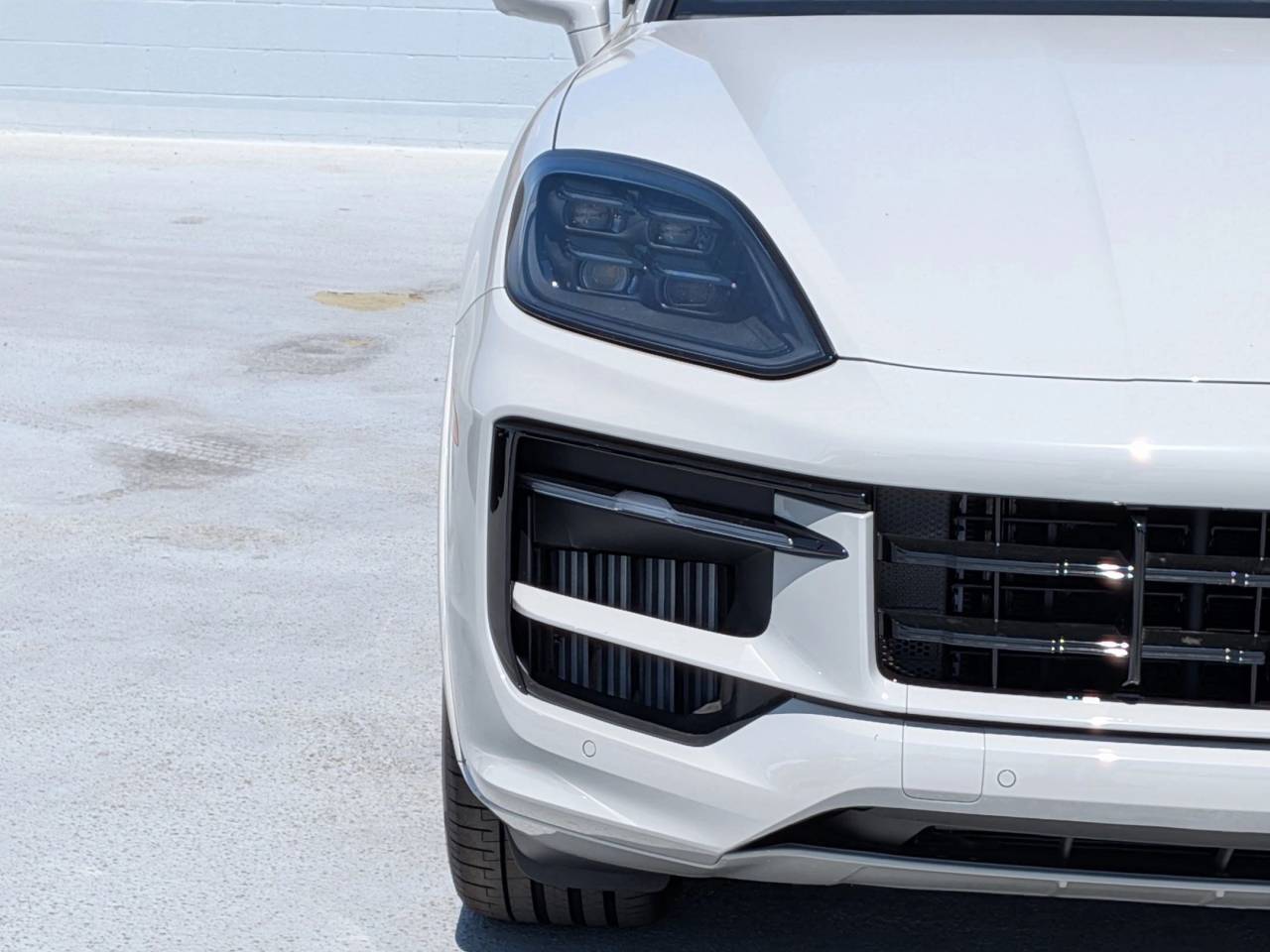2026 Porsche Cayenne Coupe S photo 11
