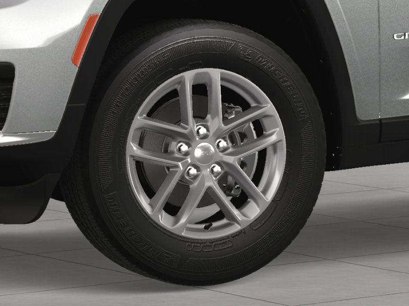 2025 Jeep Grand Cherokee Laredo photo 7