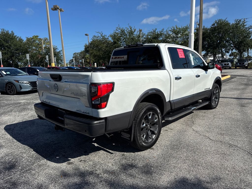 2024 Nissan Titan Platinum Reserve photo 5
