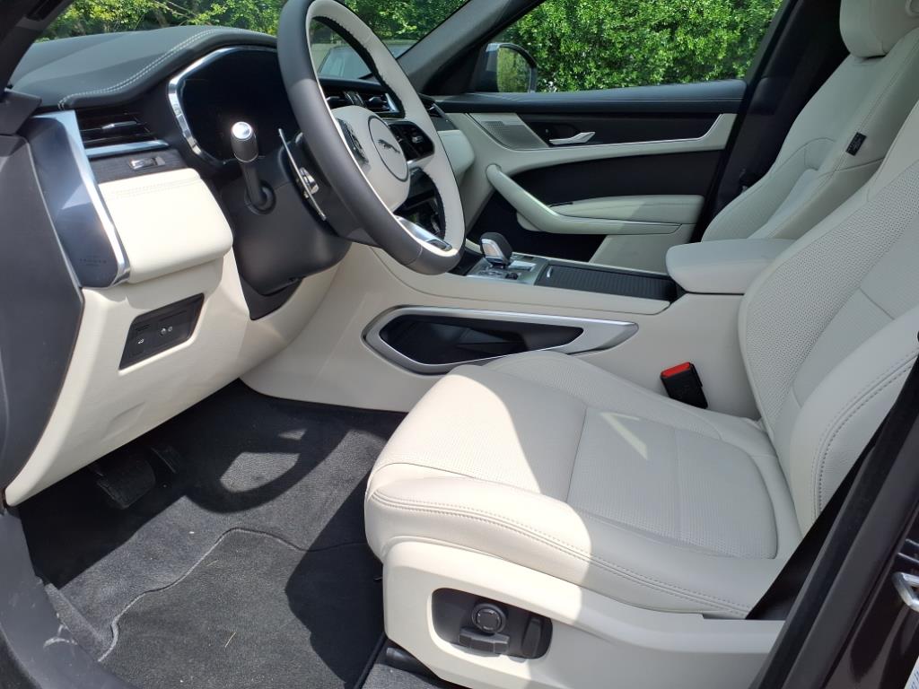 2026 Jaguar F-PACE P250 R-Dynamic S photo 13