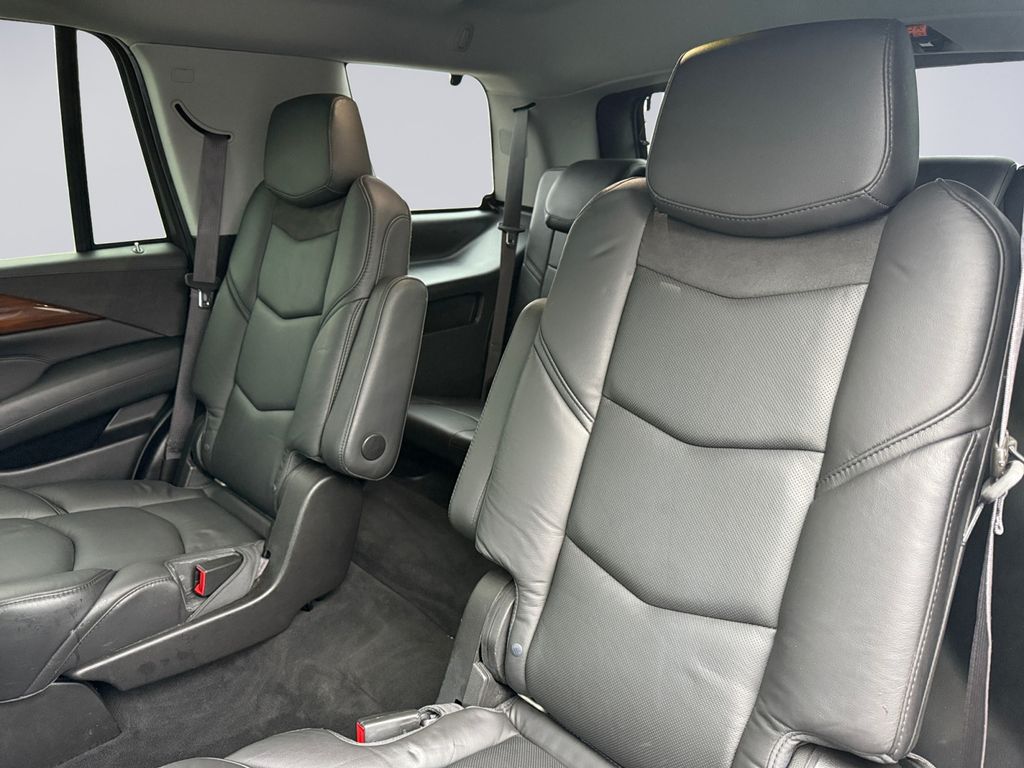 2017 Cadillac Escalade Premium Luxury photo 16