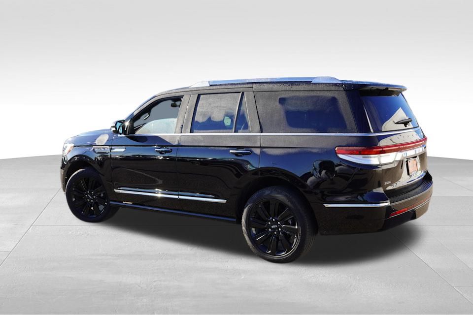 2024 Lincoln Navigator Reserve Luxury Monochromatic photo 8