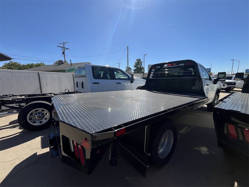 2025 Chevrolet Silverado 3500HD Work Truck photo 3