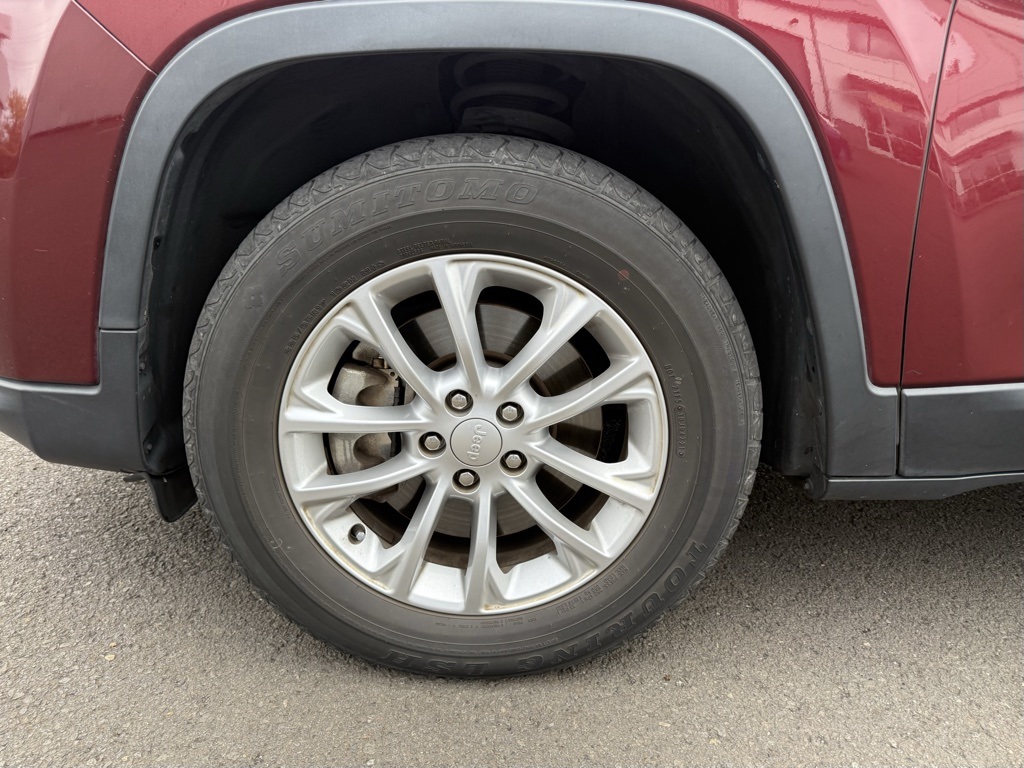 2019 Jeep Cherokee Latitude photo 9