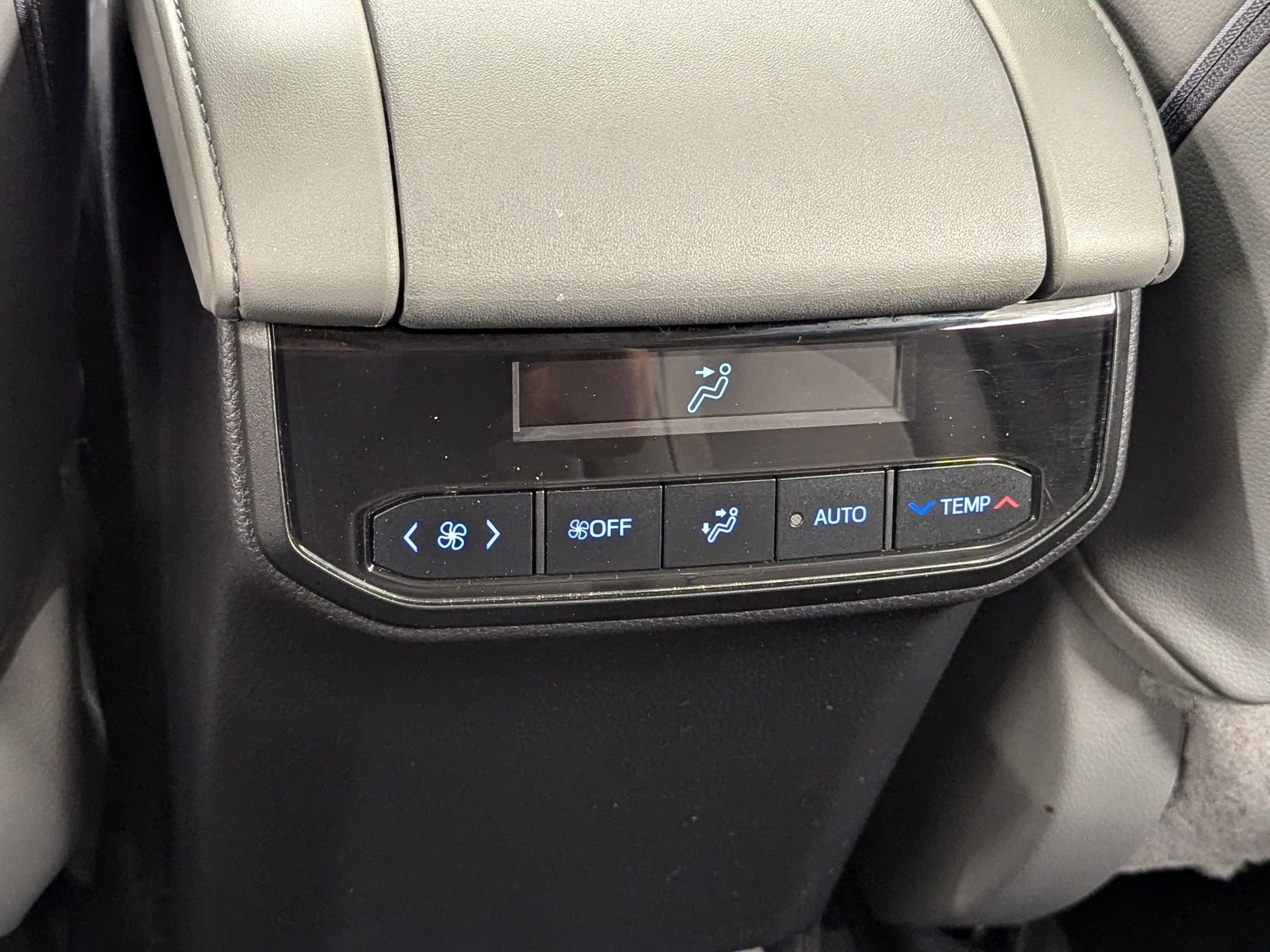 2020 Toyota Highlander Limited photo 22