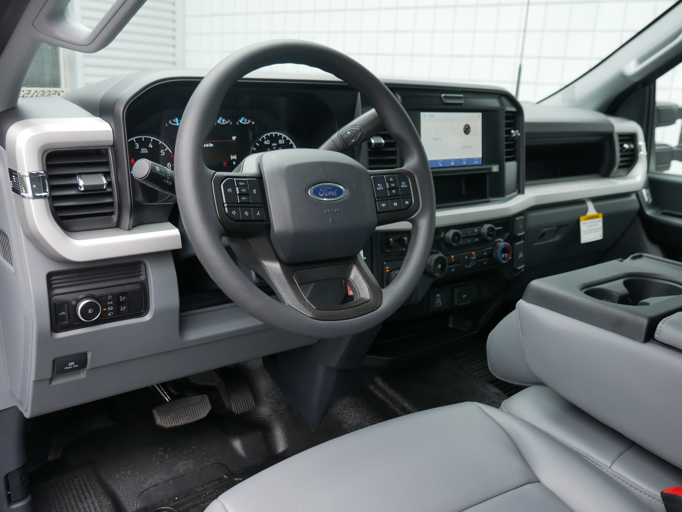2025 Ford F-250 XL photo 4