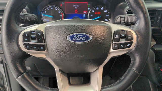 Used 2023 SILVER Ford Limited image 18