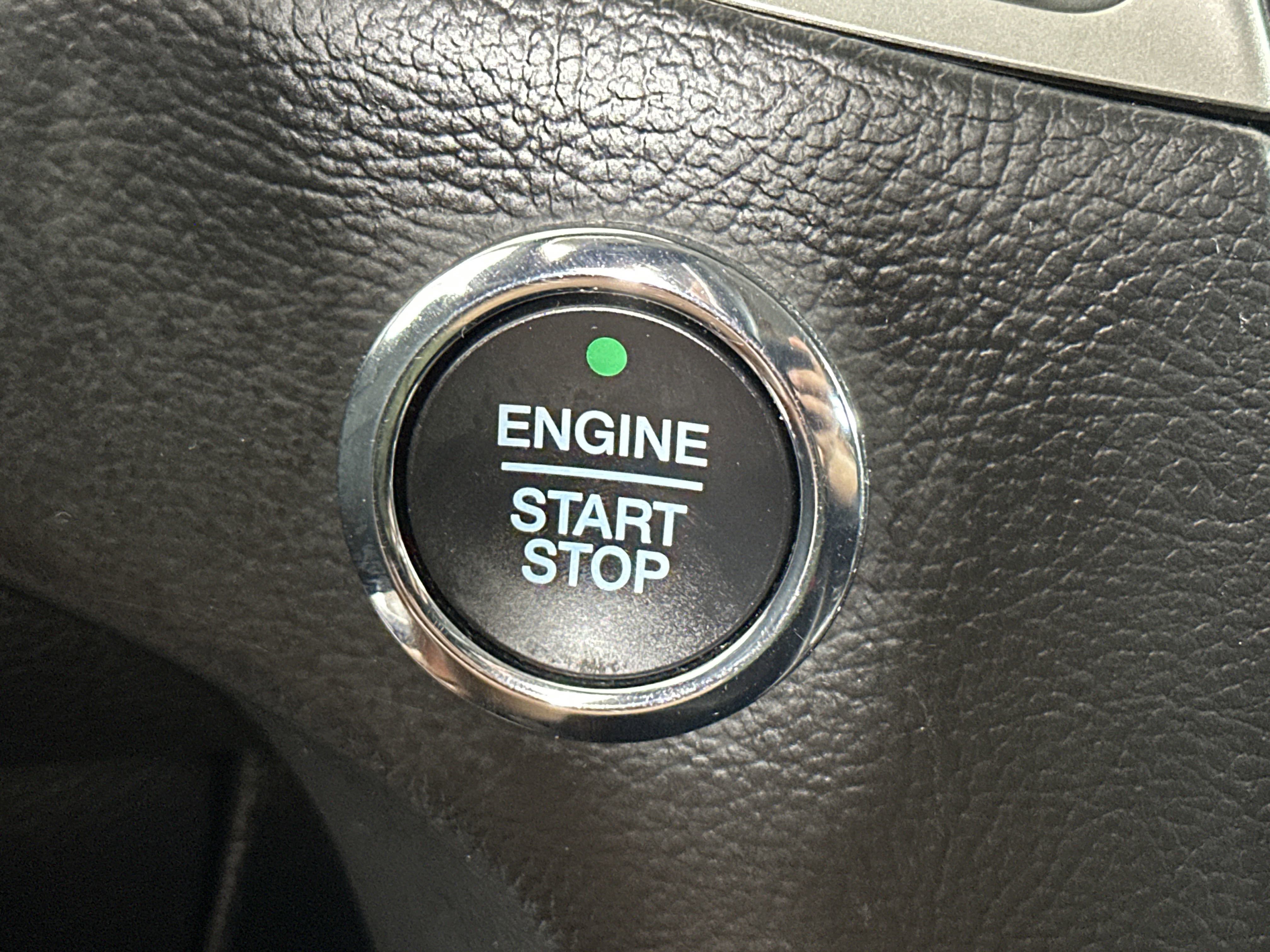 2020 Ford Edge SEL photo 13