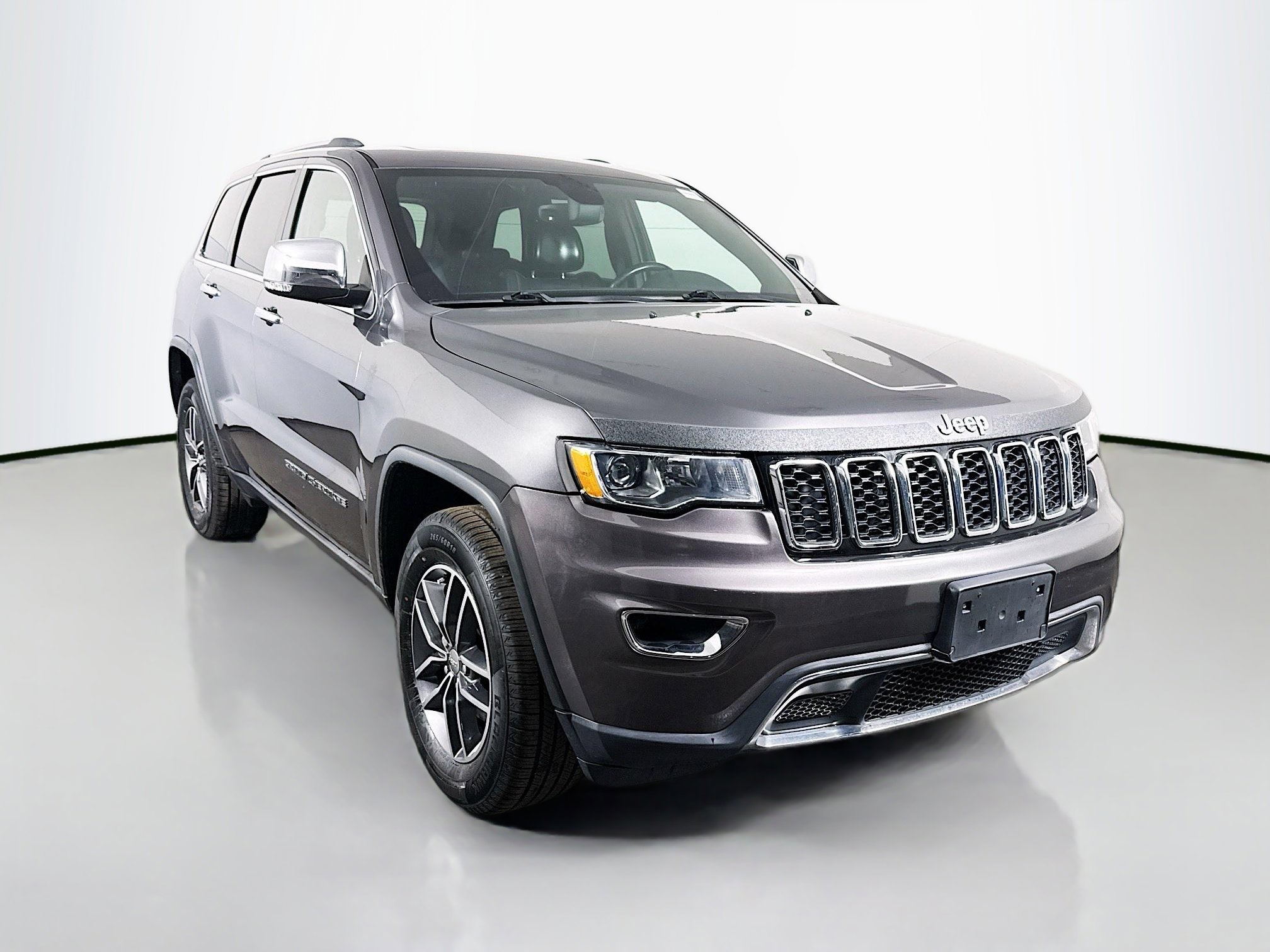 2017 Jeep Grand Cherokee Limited's photo