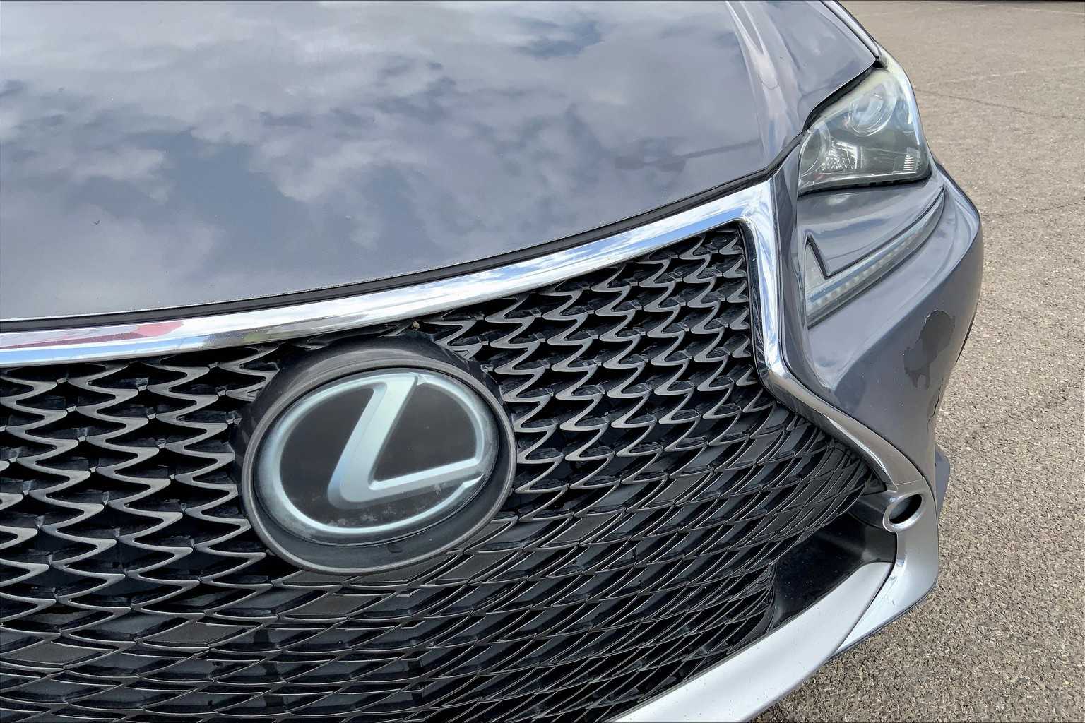 2016 Lexus RC 350 photo 29
