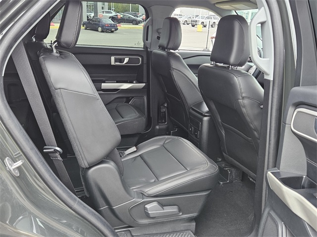2022 Ford Explorer XLT photo 14