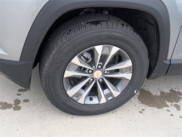 2026 Chevrolet Equinox LT photo 2