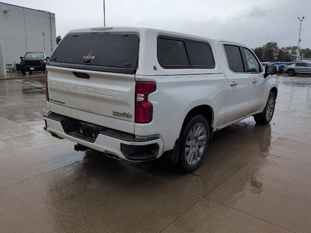 2019 Chevrolet Silverado 1500 High Country photo 3