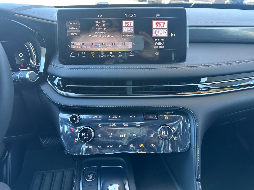 2025 Infiniti QX60 Luxe photo 4