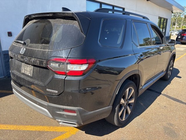 2023 Honda Pilot Touring photo 5