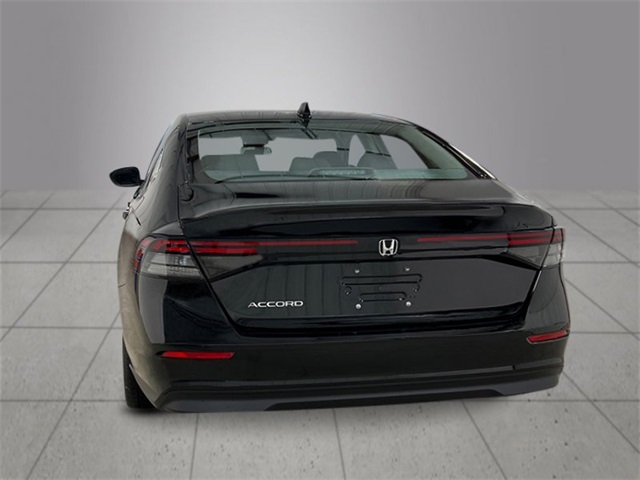 2025 Honda Accord LX photo 4