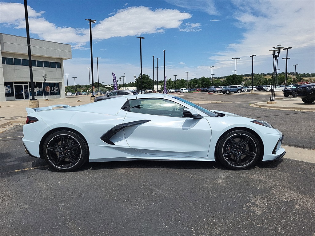 2023 Chevrolet Corvette Stingray 2LT photo 3
