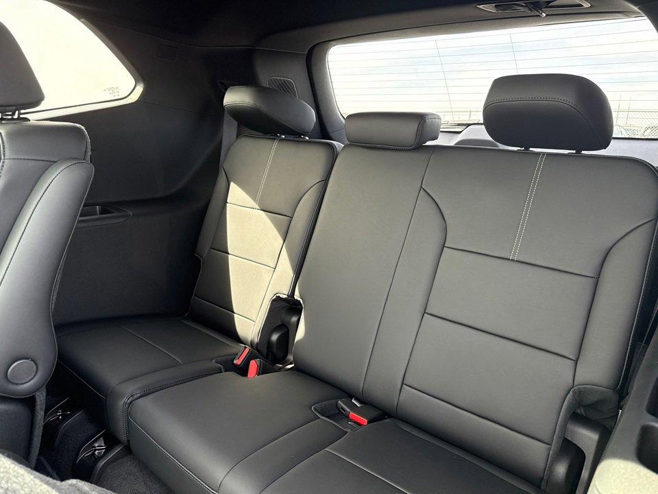 2025 GMC ACADIA - Image 34