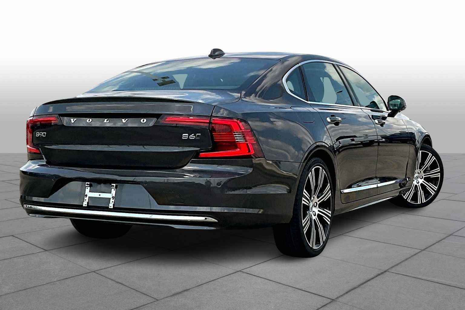2022 Volvo S90 Inscription photo 12