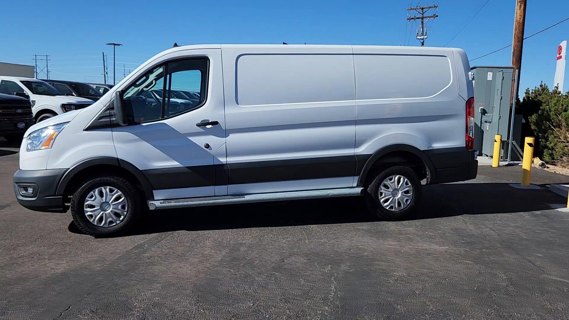 2022 Ford Transit Cargo Van photo 2