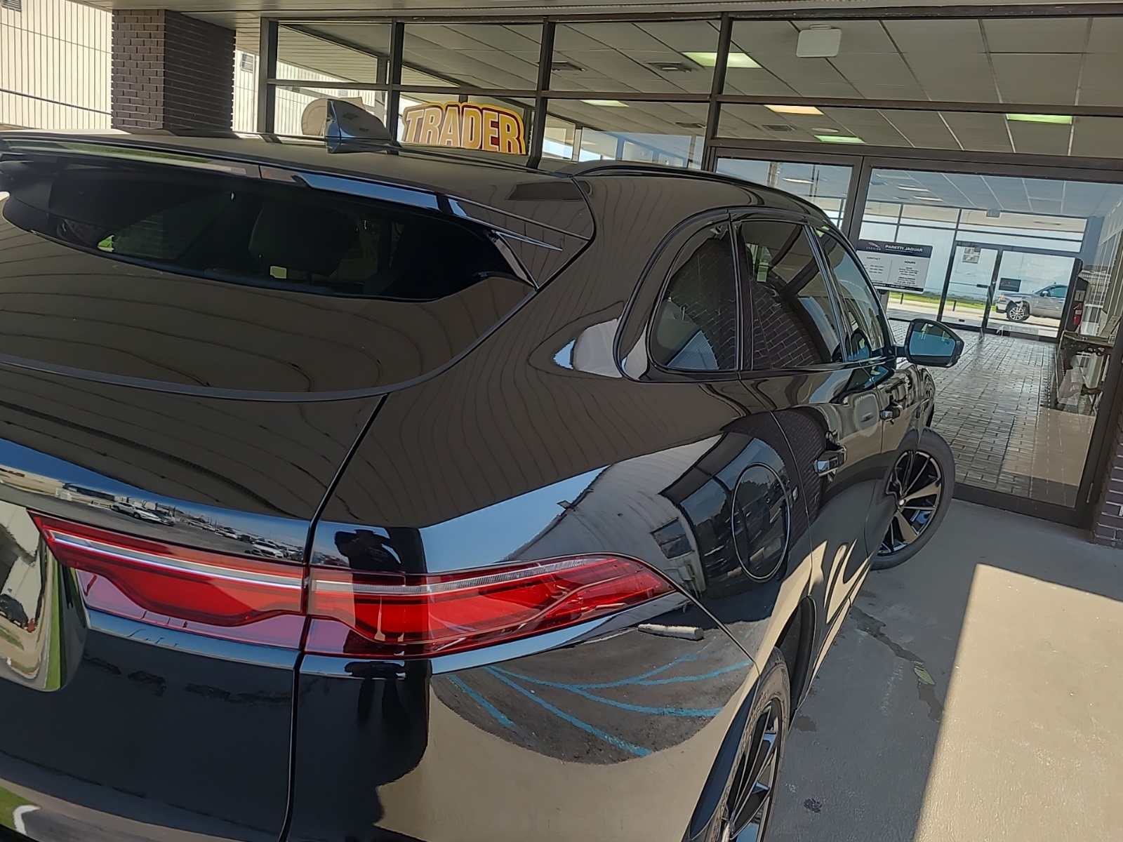 2024 Jaguar F-PACE P250 R-Dynamic S photo 4