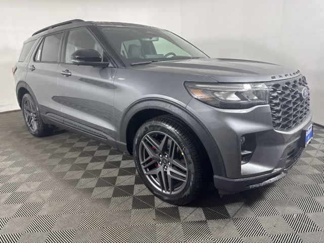 2026 Ford Explorer ST-LINE's photo