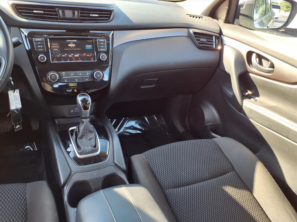 2021 Nissan Rogue Sport S photo 3