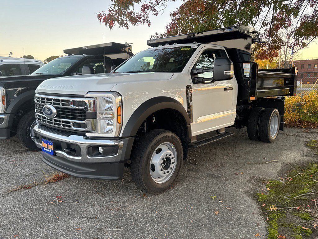 2025 Ford F-450 Super Duty Chassis Cab XL's photo