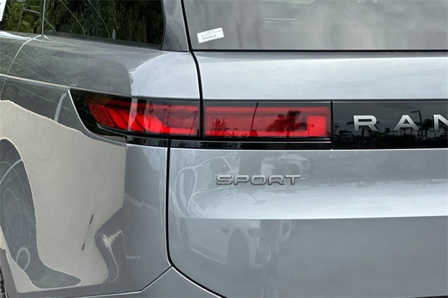 2025 Land Rover Range Rover Sport P360 S photo 20